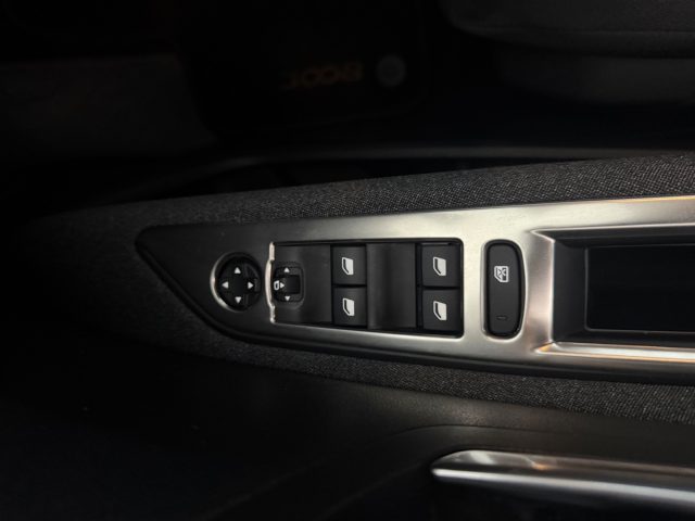 PEUGEOT 3008 usata 3