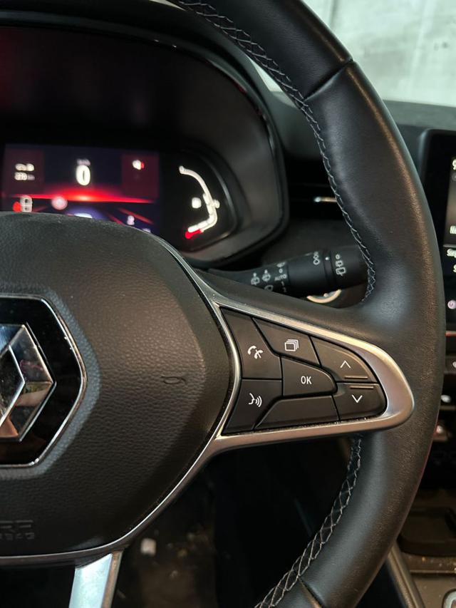 RENAULT Clio usata, con Volante in pelle