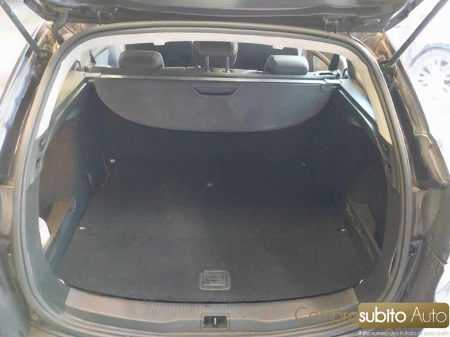 RENAULT Megane usata, con Specchietti laterali elettrici