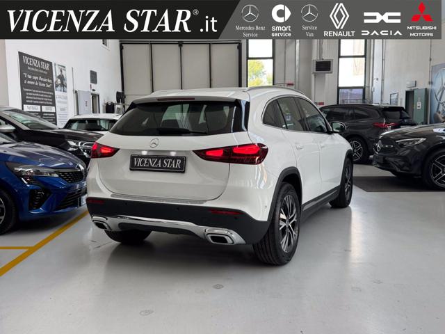 MERCEDES-BENZ GLA 200 usata, con Airbag