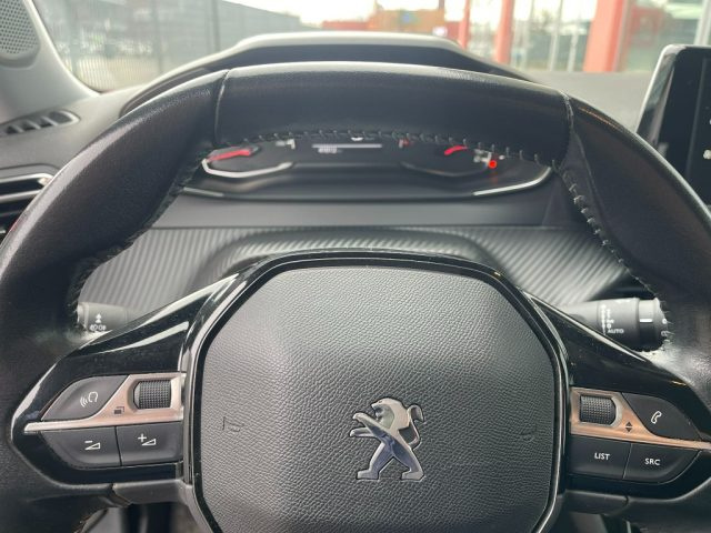PEUGEOT 2008 usata, con Autoradio digitale