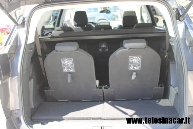 PEUGEOT 5008 usata, con Servosterzo