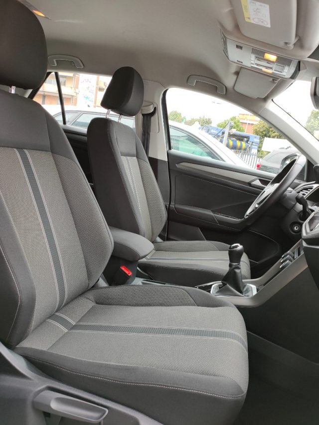 VOLKSWAGEN T-Roc usata, con Controllo automatico clima