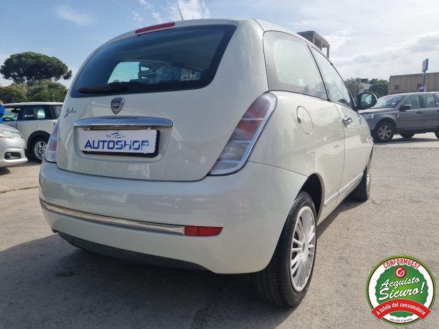 LANCIA Ypsilon usata, con Autoradio