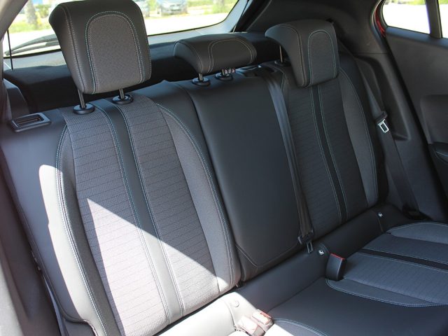 PEUGEOT 2008 usata, con Servosterzo