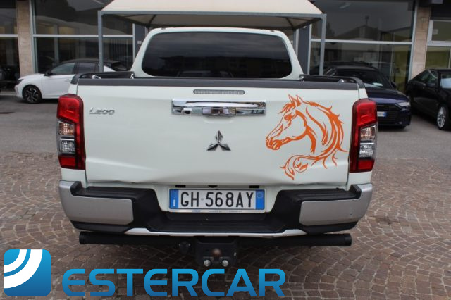 MITSUBISHI L200 usata, con Touch screen