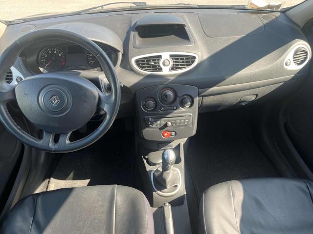 RENAULT Clio usata, con Chiusura centralizzata