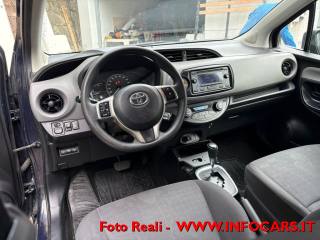 TOYOTA Yaris usata, con USB