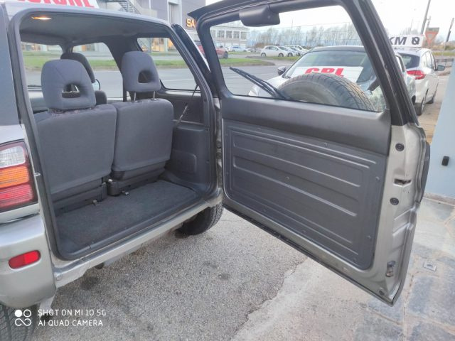 TOYOTA RAV 4 MY23 usata, con Servosterzo