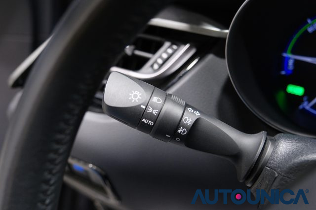 TOYOTA C-HR usata, con Autoradio digitale