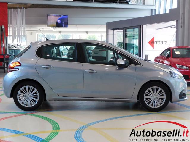 PEUGEOT 208 usata, con Bracciolo