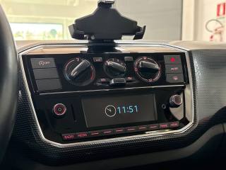 VOLKSWAGEN up! usata, con Sedile posteriore sdoppiato