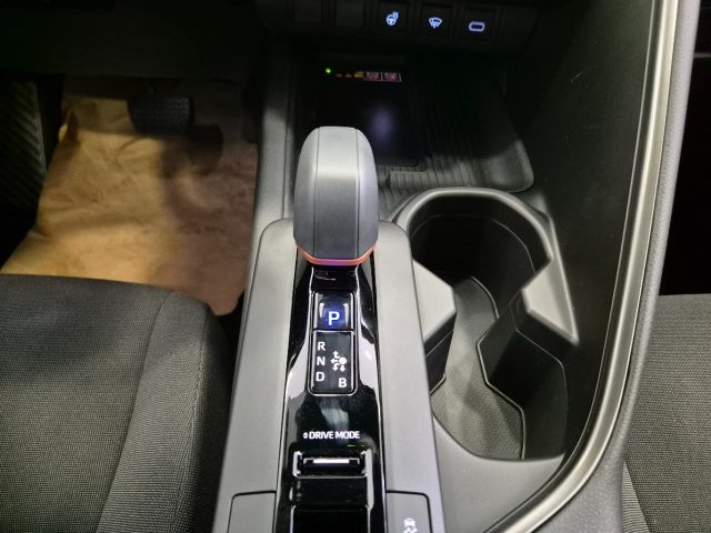 TOYOTA C-HR usata, con Sensori di parcheggio posteriori