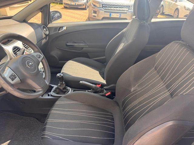 OPEL Corsa usata, con Chiusura centralizzata