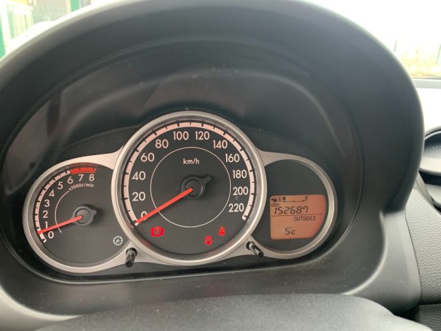 MAZDA 2 usata, con Volante multifunzione