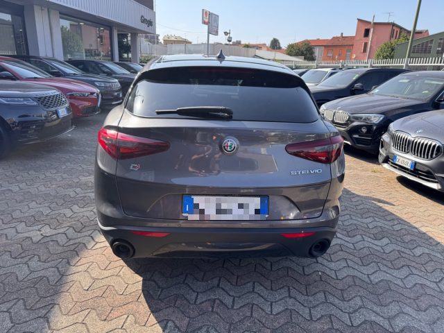 ALFA ROMEO Stelvio usata, con Autoradio