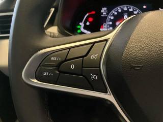 RENAULT Clio usata, con Sensori di parcheggio posteriori