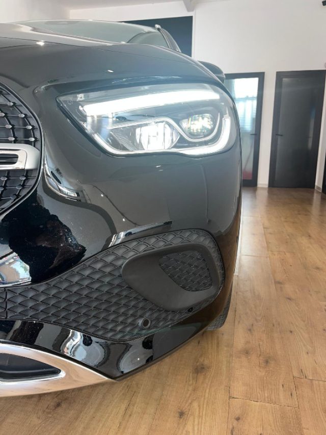 MERCEDES-BENZ GLA 200 usata, con Autoradio