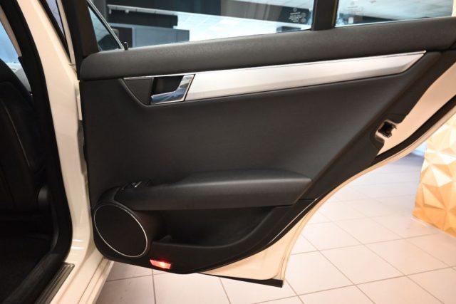 MERCEDES-BENZ C 200 usata 57