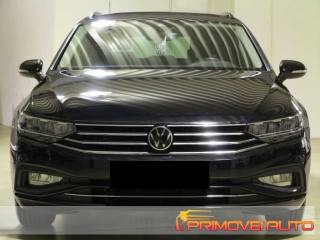 VOLKSWAGEN Passat Variant usata, con Controllo trazione