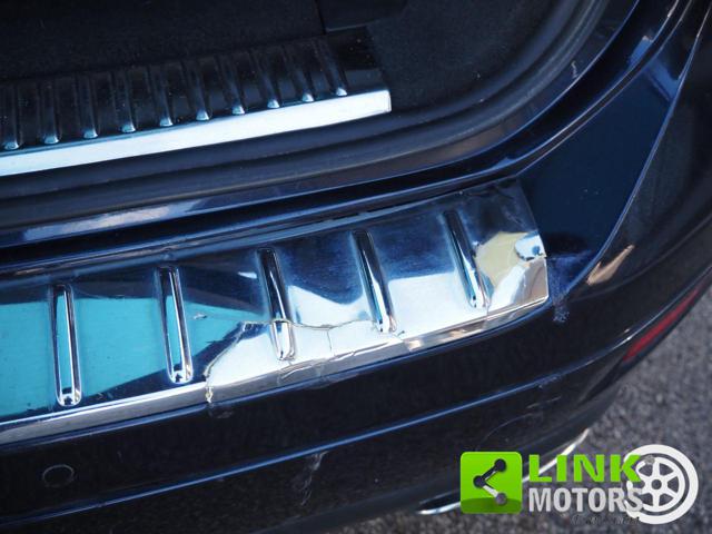VOLKSWAGEN Touareg usata 31