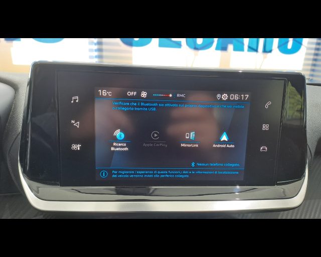 PEUGEOT 2008 usata, con Sedile posteriore sdoppiato