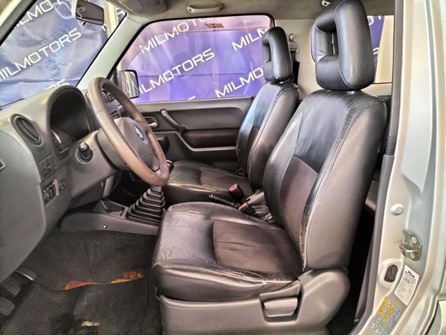 SUZUKI Jimny usata, con Interni in pelle
