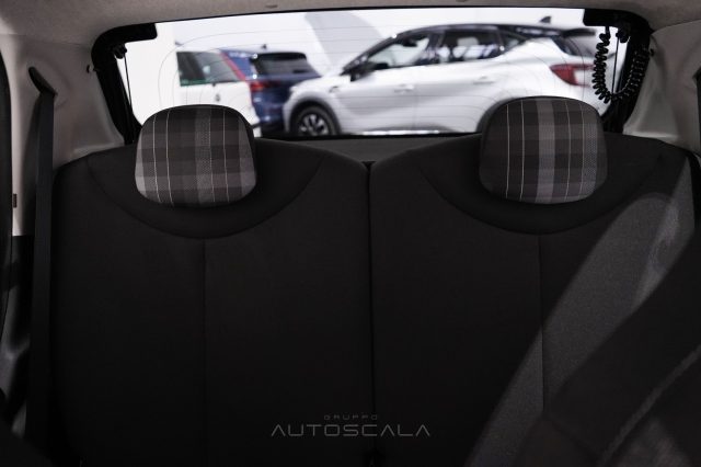 PEUGEOT 108 usata 19