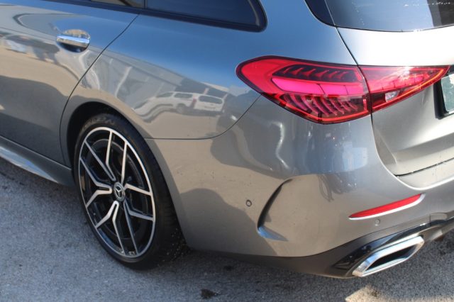 MERCEDES-BENZ C 220 usata, con Autoradio