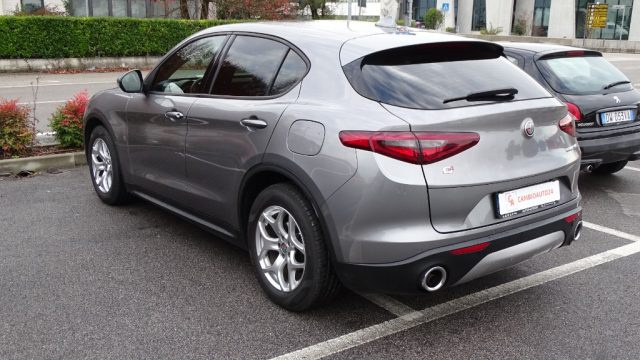 ALFA ROMEO Stelvio usata, con Alzacristalli elettrici