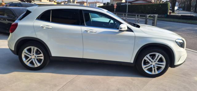 MERCEDES-BENZ GLA 200 usata 18