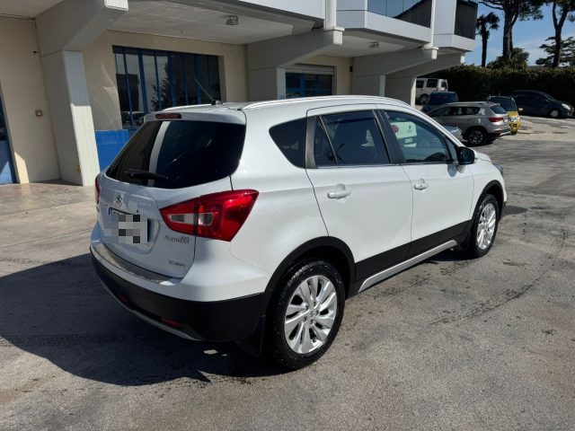 SUZUKI S-Cross usata, con Autoradio