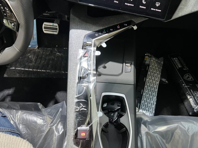 PEUGEOT 3008 usata, con Lettore CD