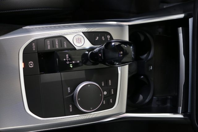 BMW 320 usata, con Autoradio digitale