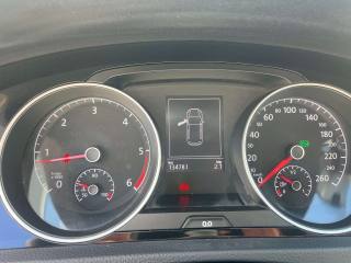 VOLKSWAGEN Golf usata, con Autoradio