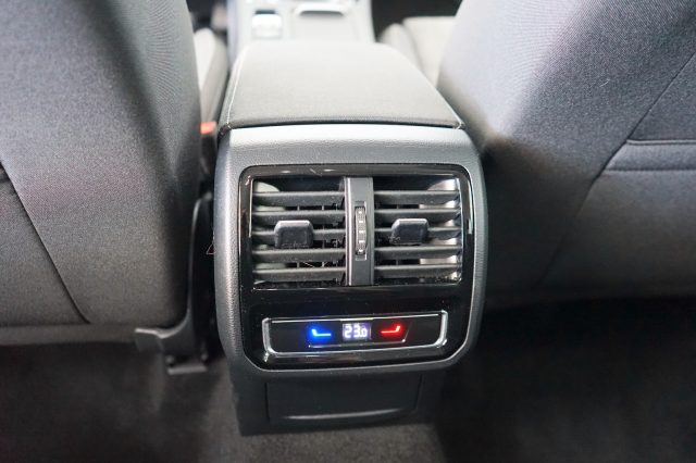 VOLKSWAGEN Passat Variant usata, con Adaptive Cruise Control