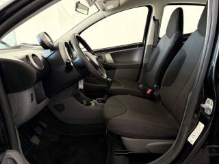 TOYOTA Aygo usata 11