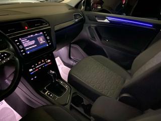 VOLKSWAGEN Tiguan usata, con Leve al volante