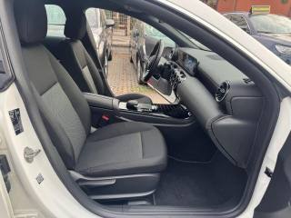 MERCEDES-BENZ CLA 200 usata, con USB