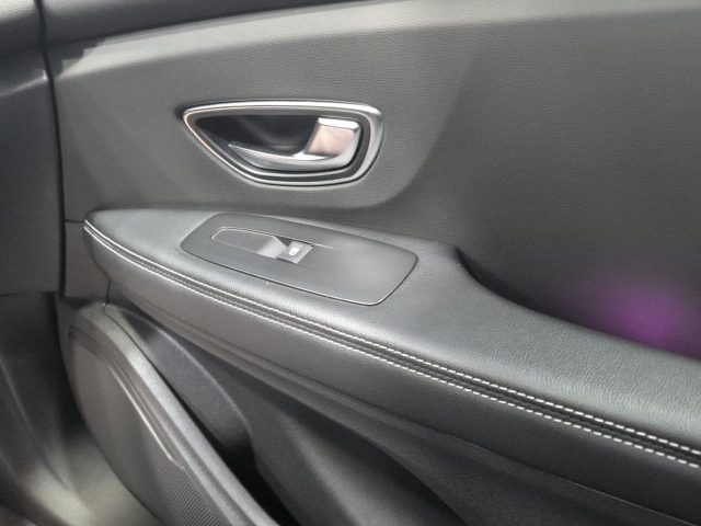 RENAULT Scenic usata, con Controllo elettronico della corsia
