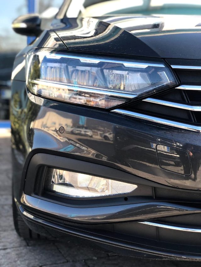 VOLKSWAGEN Passat Variant usata, con Chiusura centralizzata