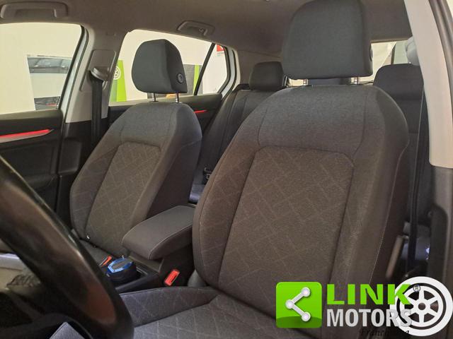 VOLKSWAGEN Golf usata, con Luci diurne