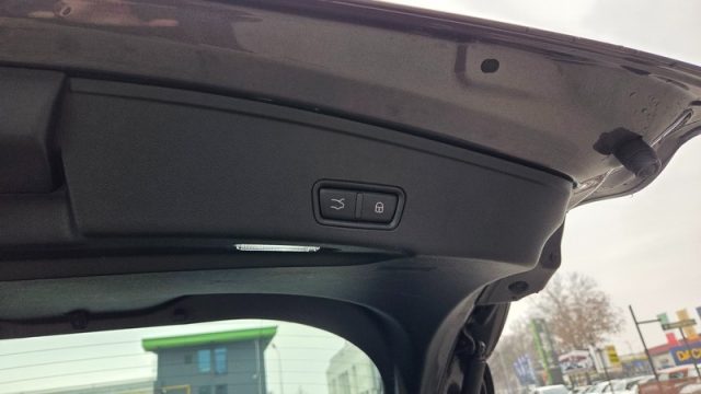 MASERATI Grecale usata, con Vetri oscurati