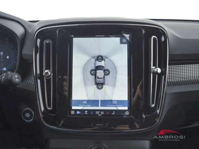 VOLVO XC40 usata 14