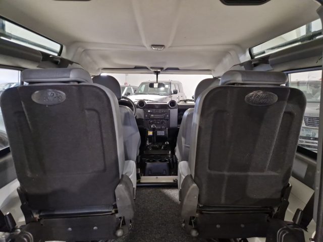 LAND ROVER Defender usata 14