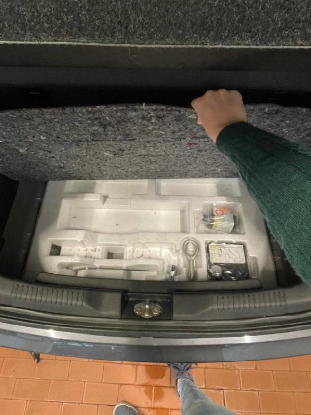 SUZUKI Ignis usata, con Autoradio