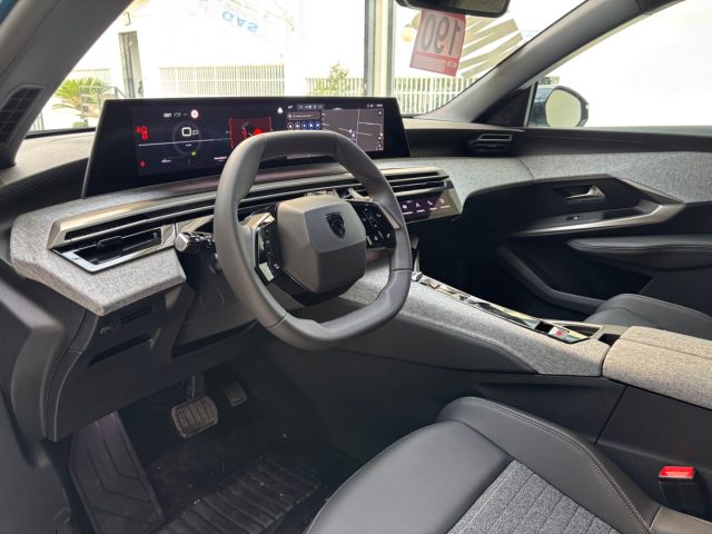 PEUGEOT 3008 usata, con Volante multifunzione