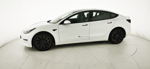 TESLA Model 3 usata, con Specchietti laterali elettrici