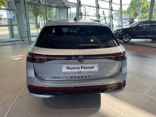 VOLKSWAGEN Passat usata, con Autoradio