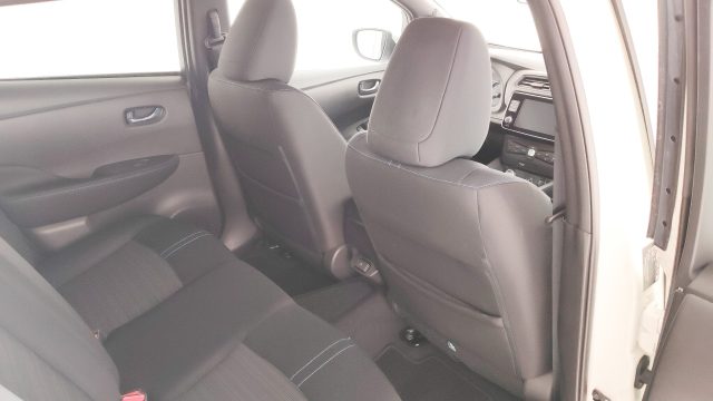 NISSAN Leaf usata, con Airbag testa